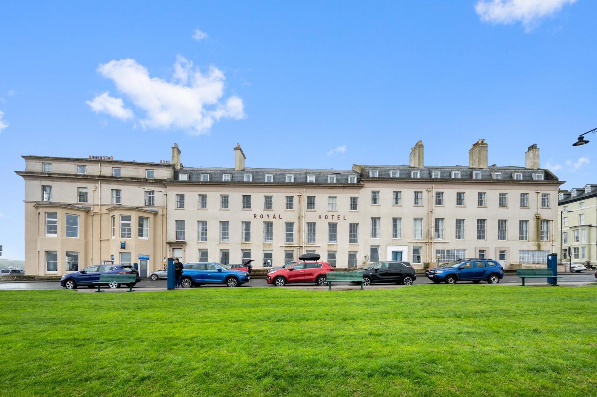 Royal Whitby Hotel Exterior photo