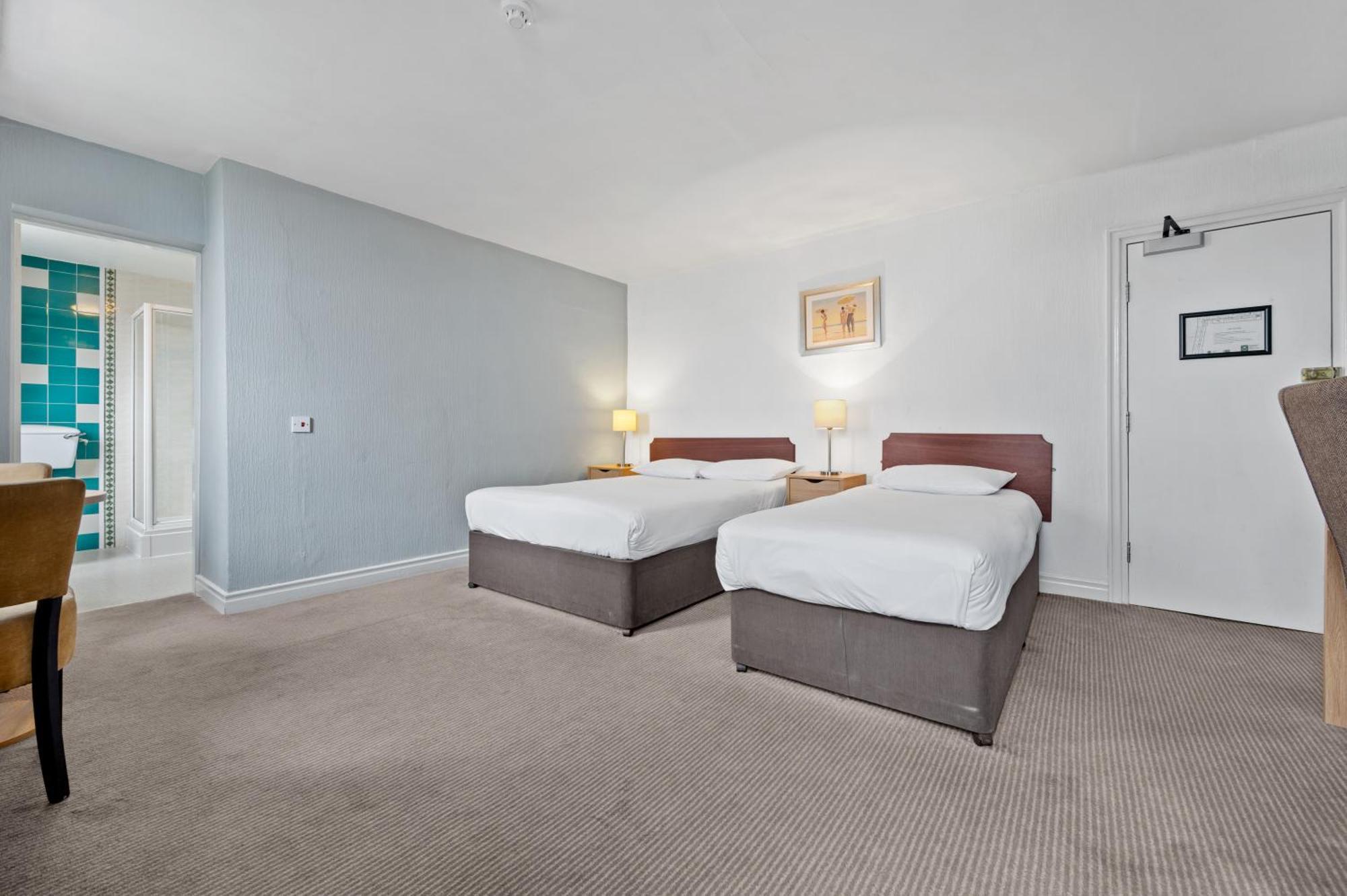 Royal Whitby Hotel Room photo