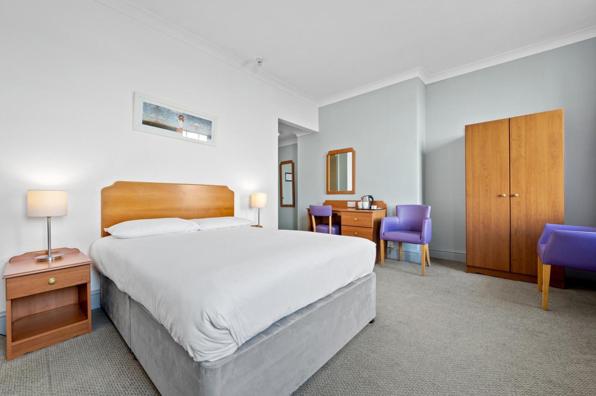 Royal Whitby Hotel Room photo