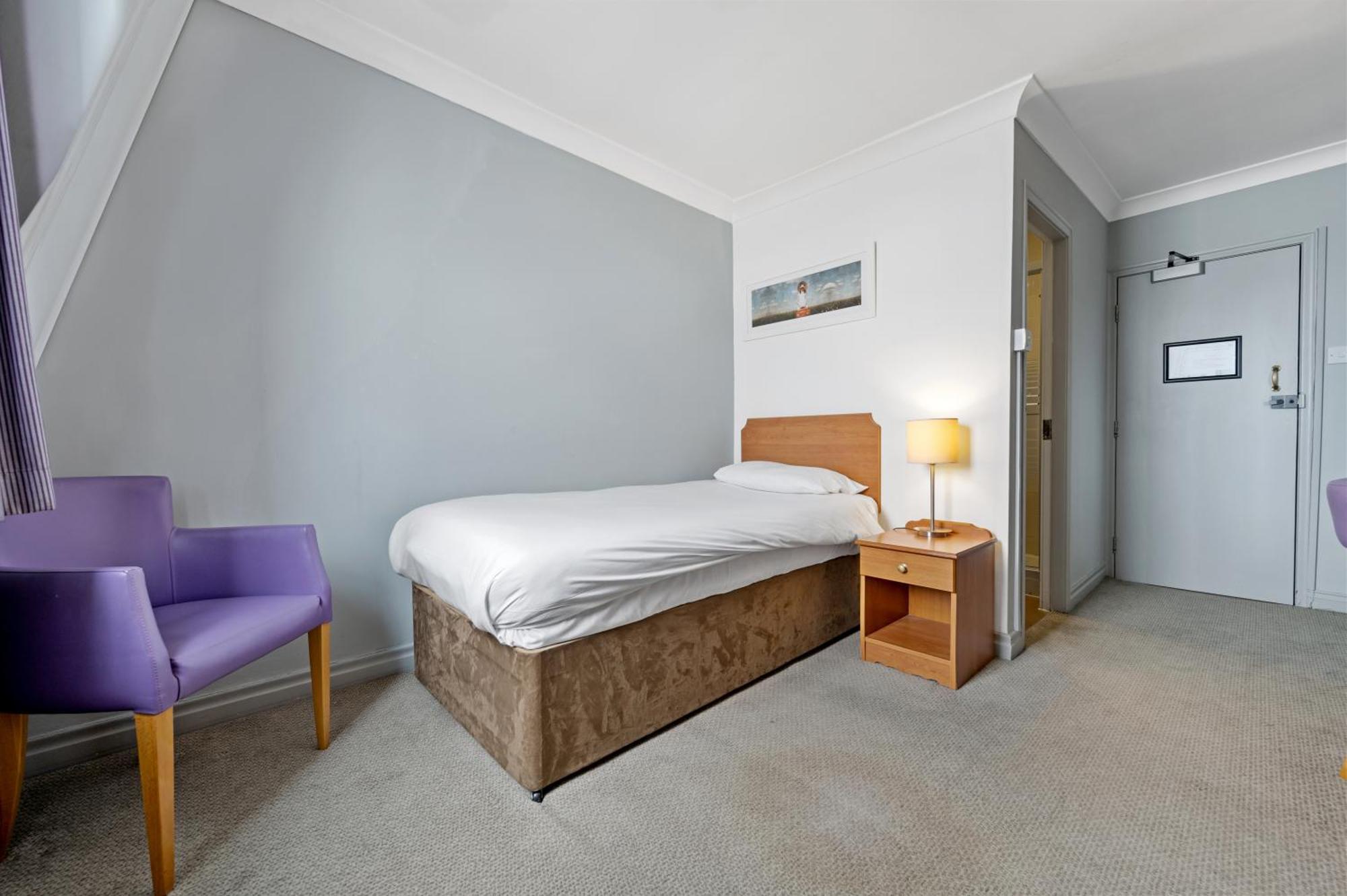 Royal Whitby Hotel Room photo