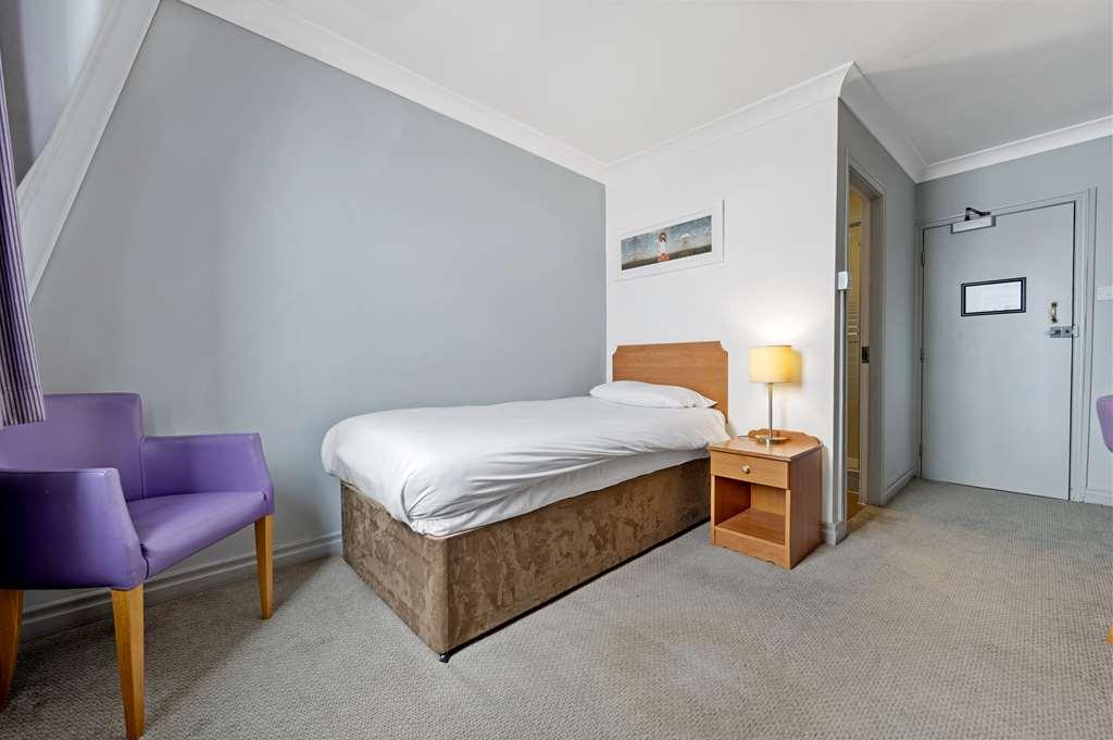 Royal Whitby Hotel Room photo