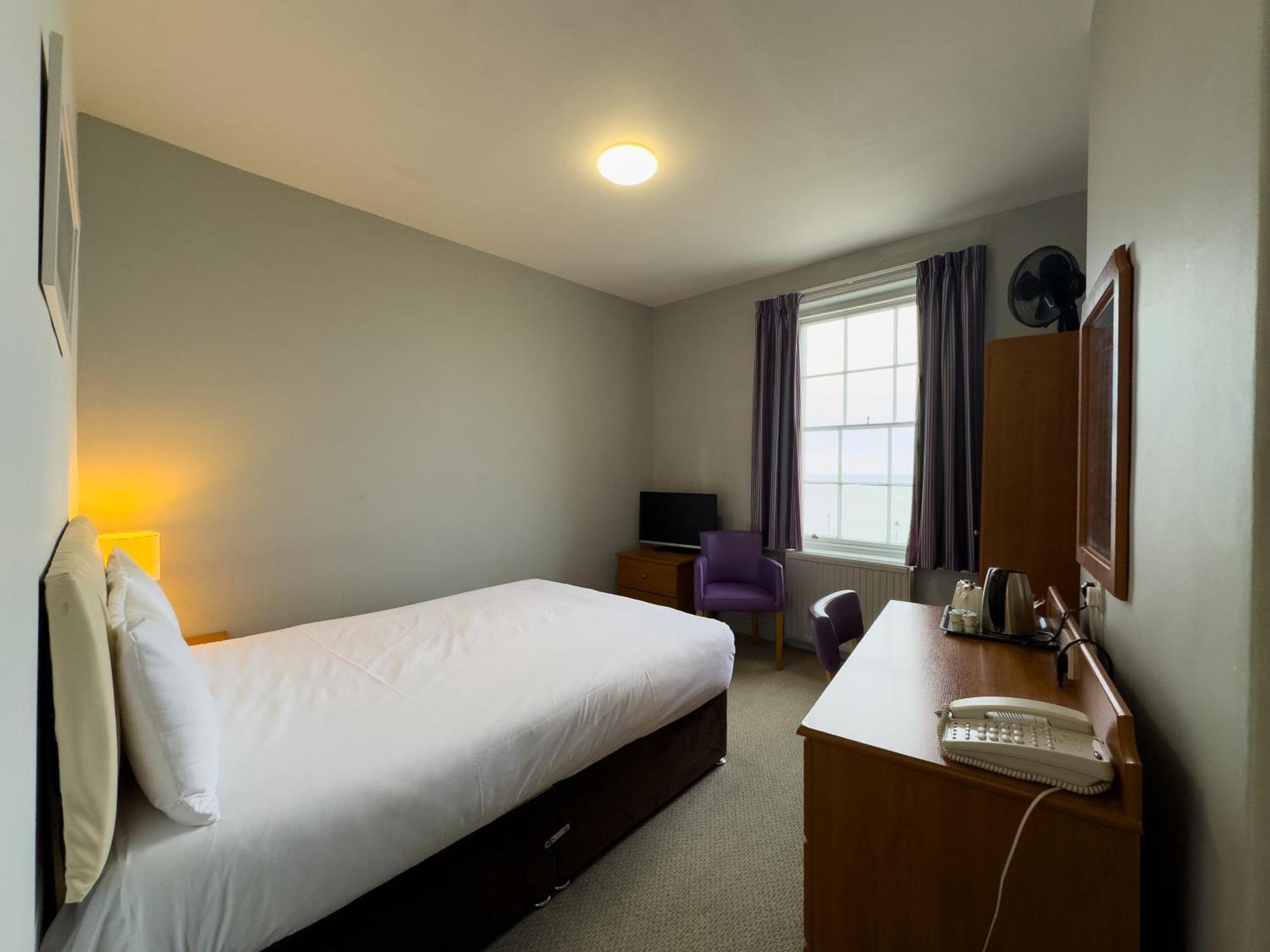 Royal Whitby Hotel Exterior photo