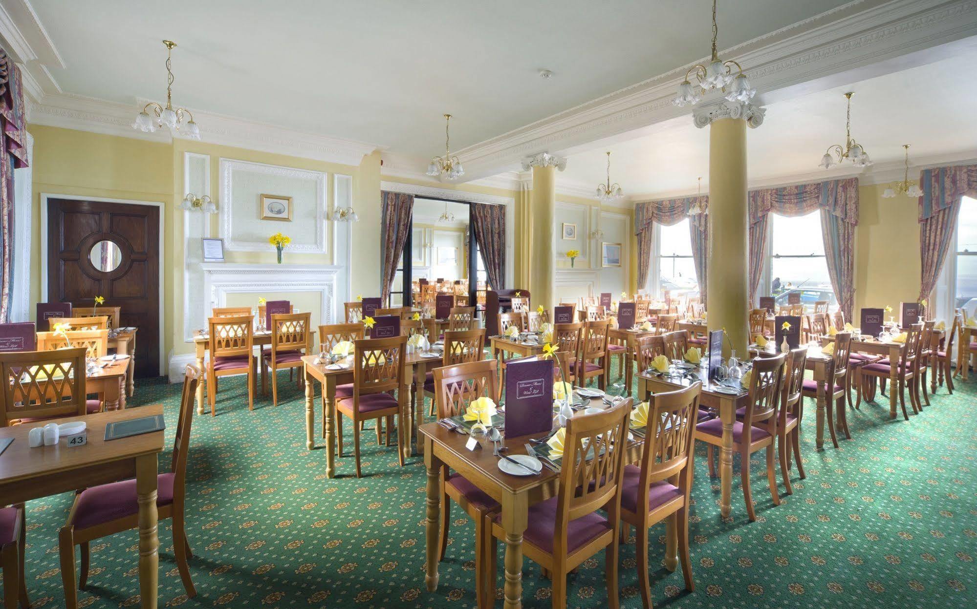 Royal Whitby Hotel Exterior photo