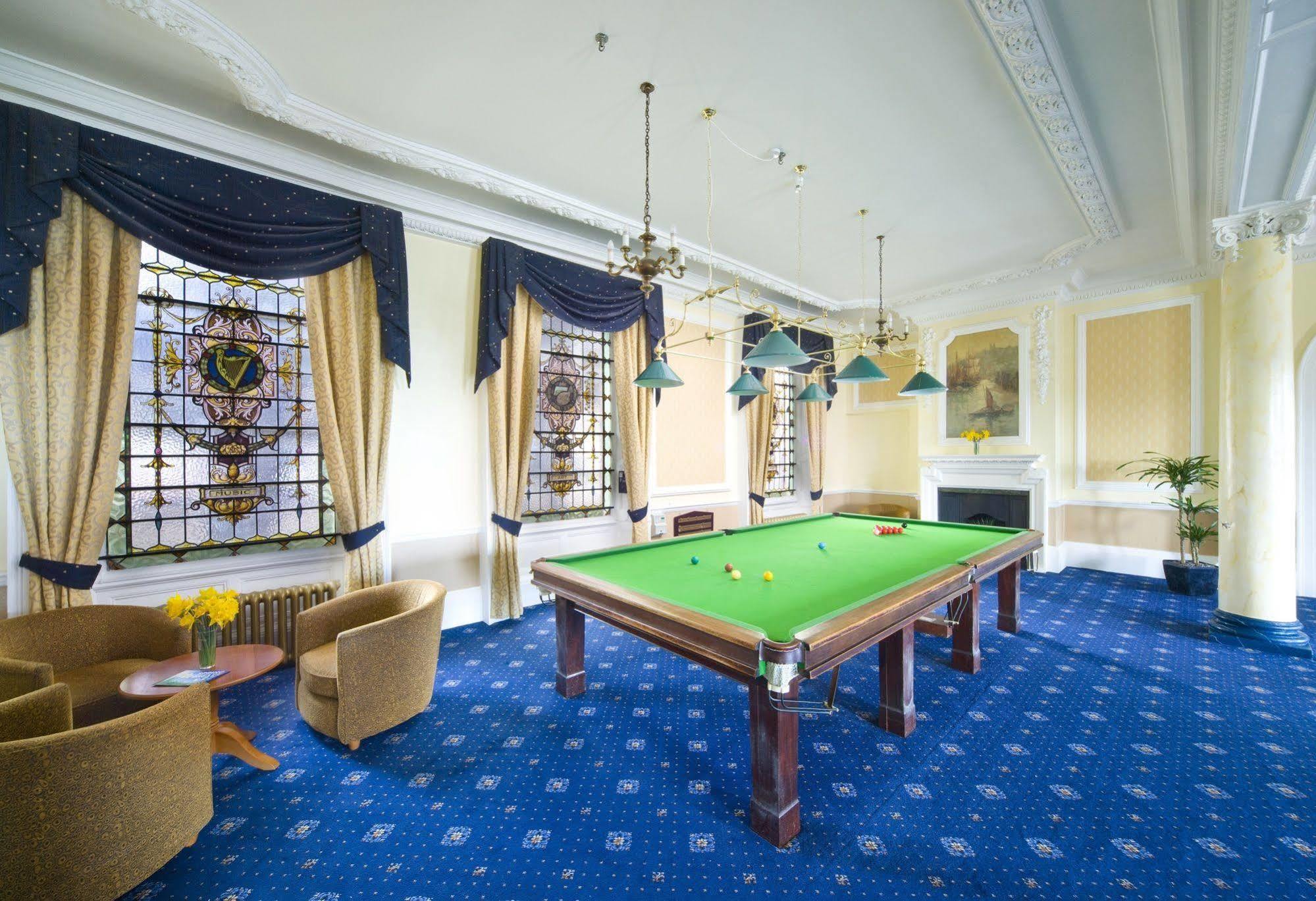 Royal Whitby Hotel Exterior photo